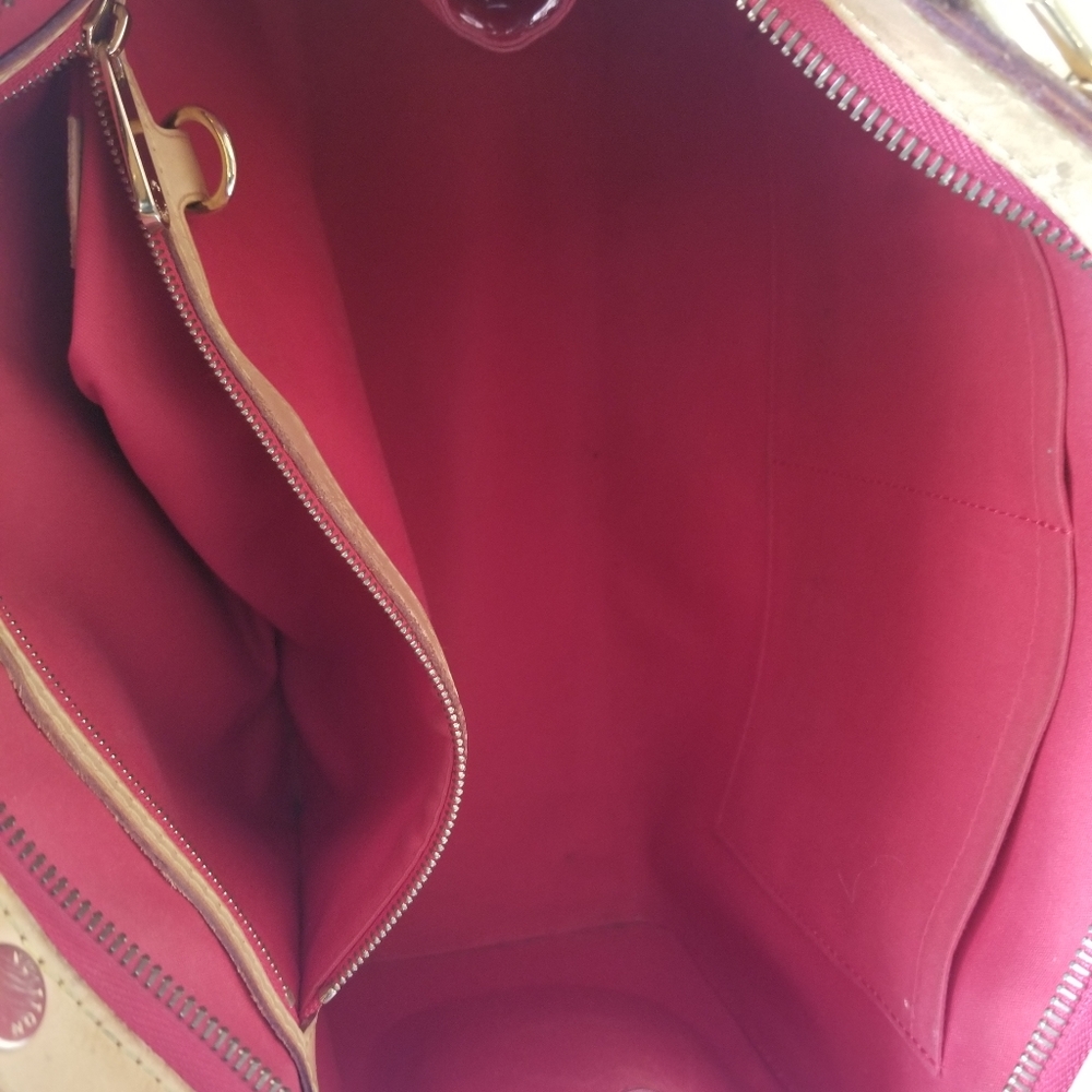 Auth Louis Vuitton Vernis Brea Mm Bag - Picture 5 of 16